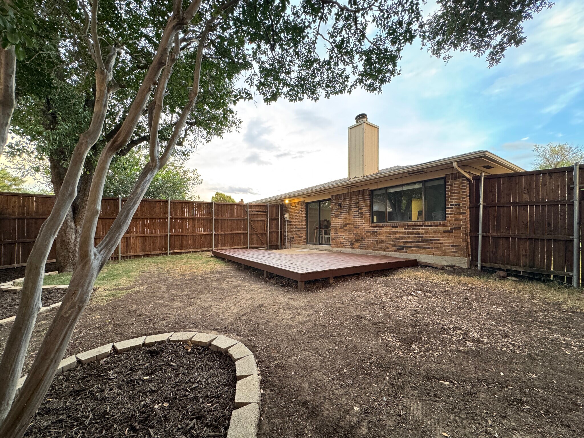 Building Photo - 1717 Sterling Ln