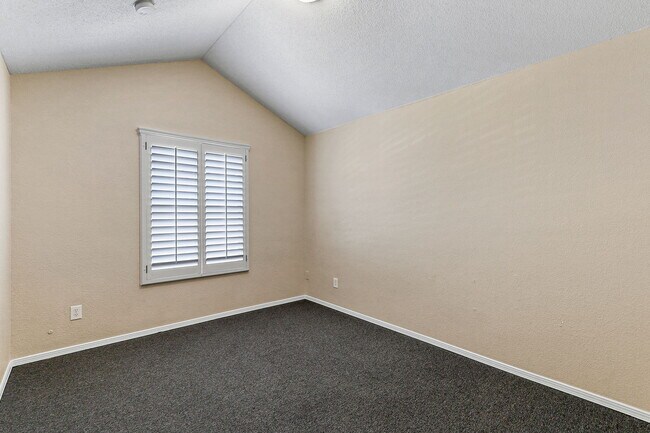 Building Photo - 14180 Robert Ituarte Dr