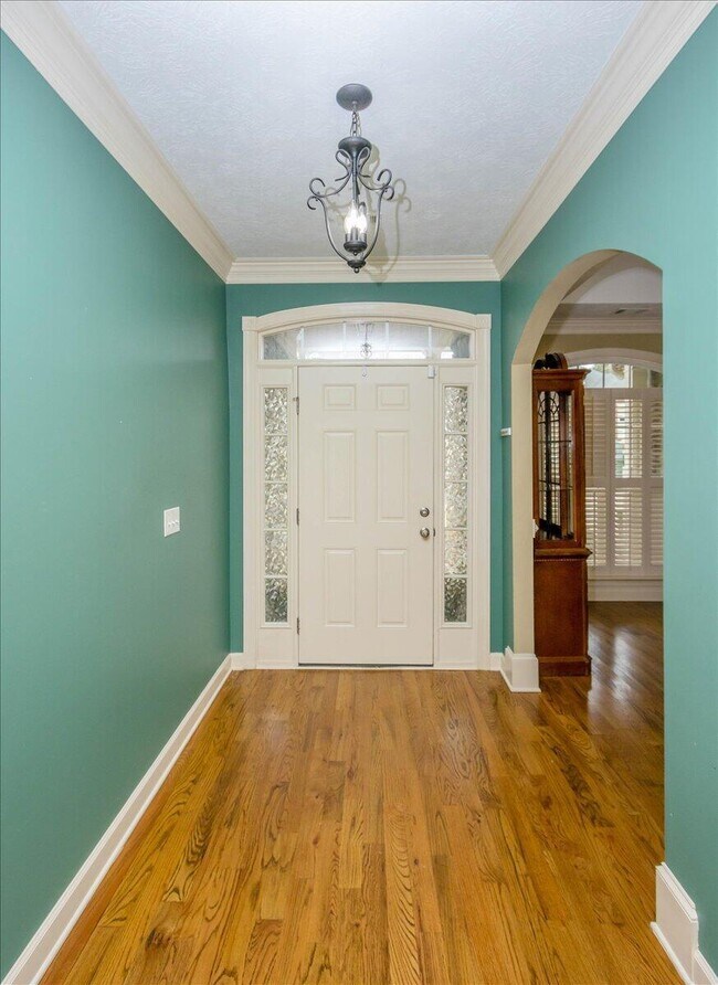 Building Photo - 1661 Jamestown Ave