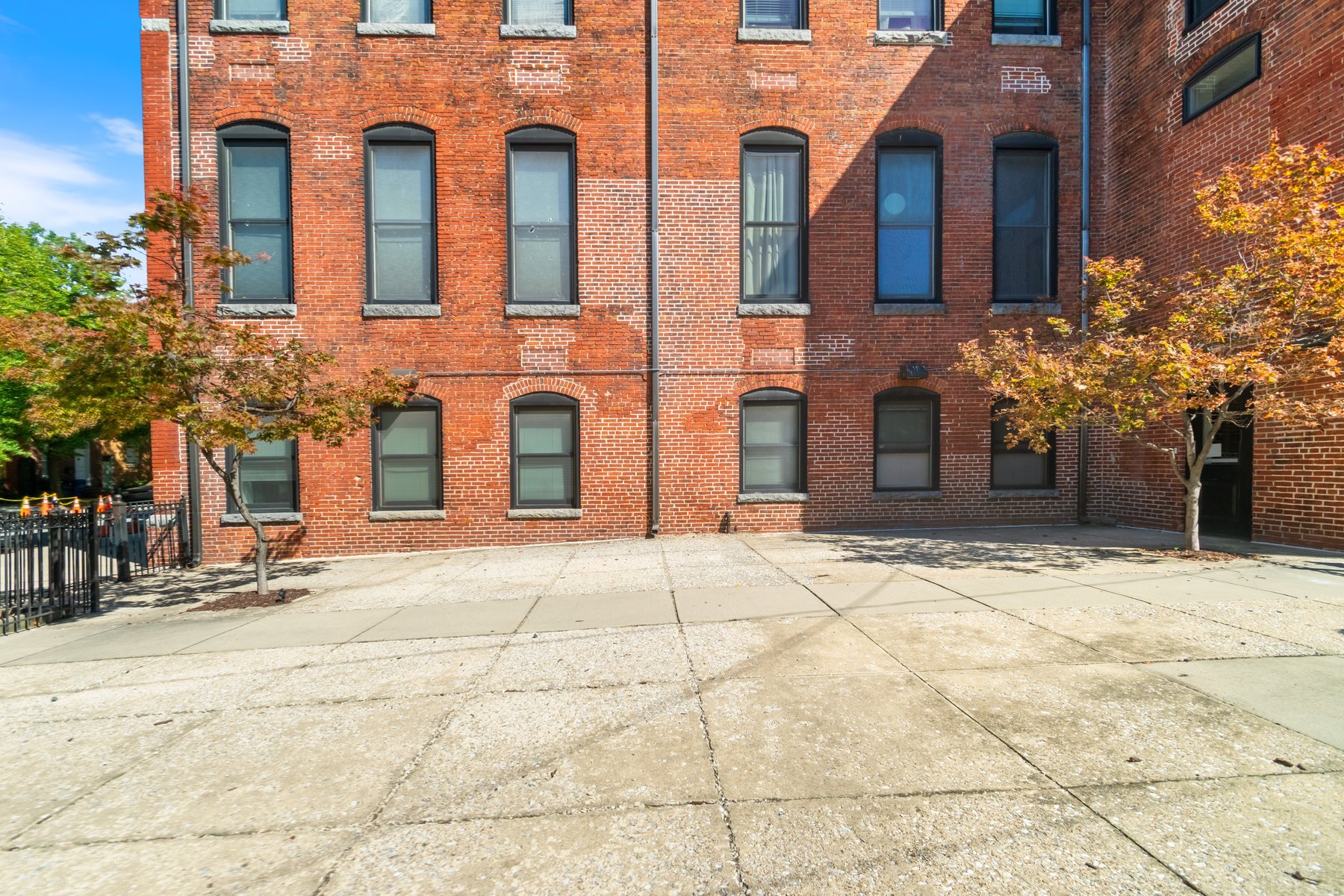 Building Photo - 511 S Bond St