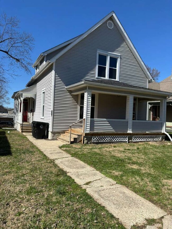 Building Photo - 237 N Lincoln St