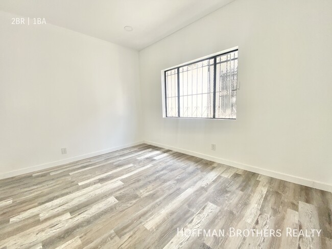 Building Photo - 2822 Darwin Ave