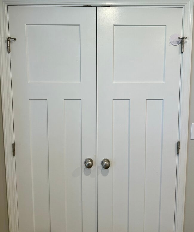 Building Photo - 2312 Belle Ave NE