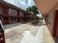 Building Photo - 1281 W 29th St