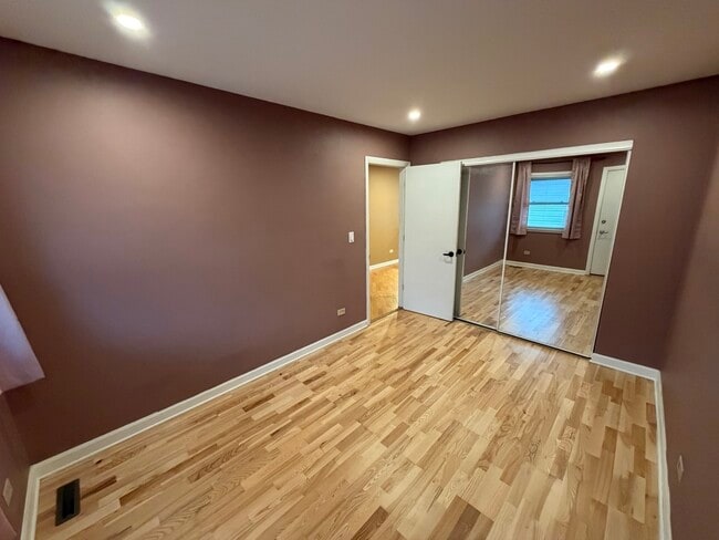 Building Photo - 9426 Kelvin Ln