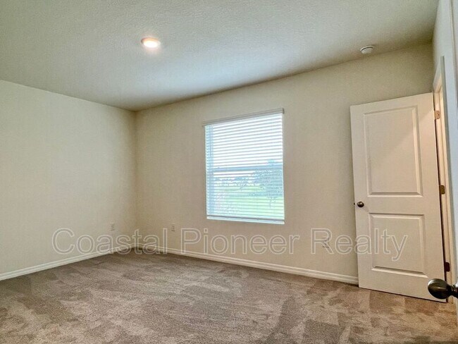 Building Photo - 5334 Dragonfly Dr