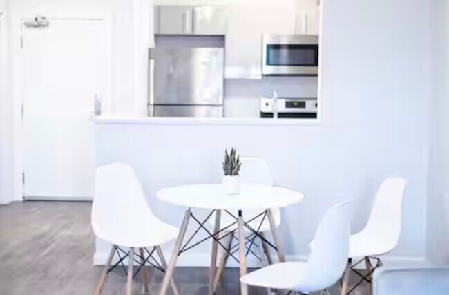 Building Photo - 1505 Commonwealth Ave