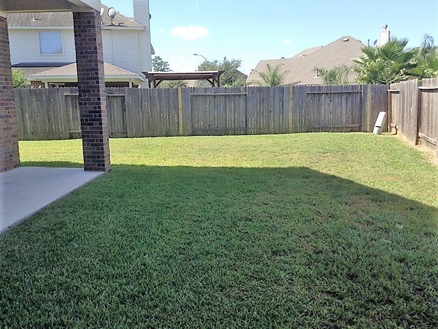 Building Photo - 22927 Lily Creek Dr