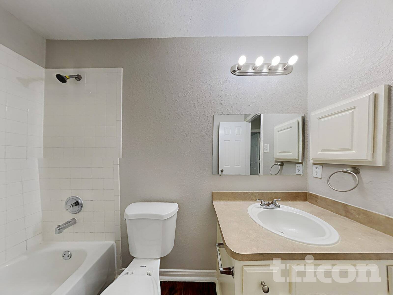 Building Photo - 220 Kellyn Ct