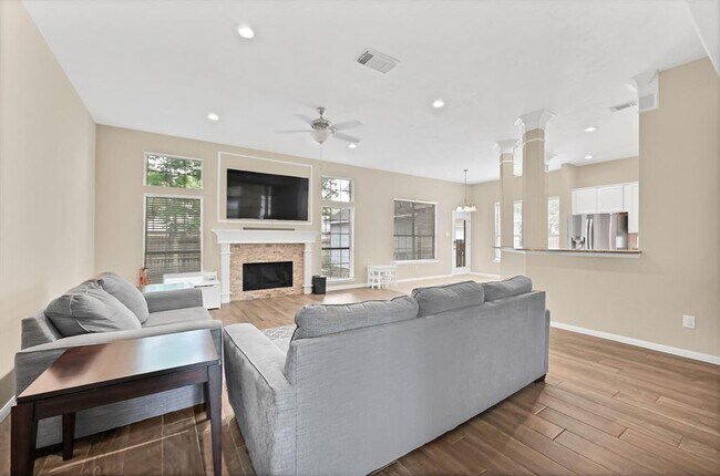Building Photo - 31406 Capella Cir