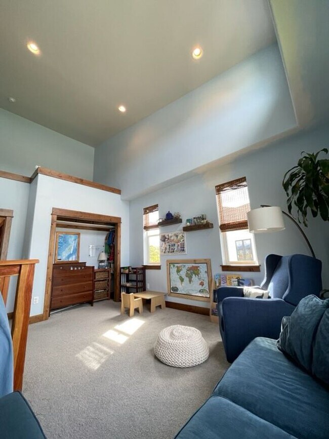 Building Photo - 4 Bedroom Home for Rent in West Bozeman! W...