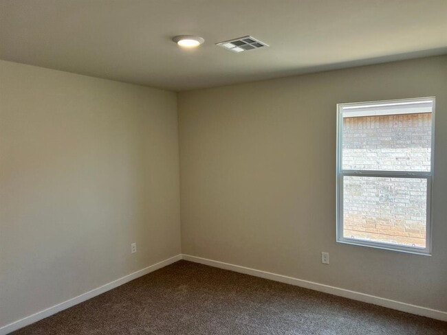 Building Photo - 2909 Firefly Dr