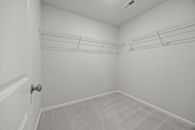 Building Photo - Charming 3BD/2.5BA Located In raleigh NC!!!