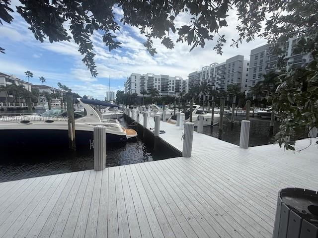 Building Photo - 3200 Port Royale Dr N