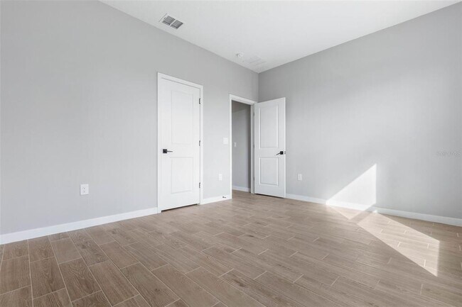 Building Photo - 23 Weymouth Ln