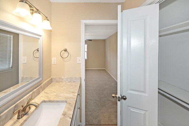 Building Photo - 614 Mephisto Cir