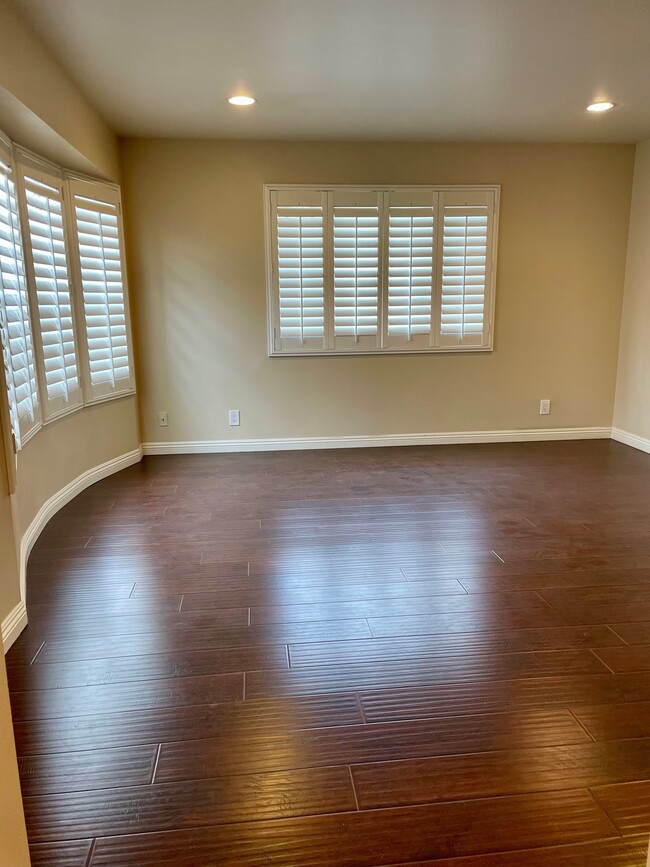 Building Photo - 2402 34th St