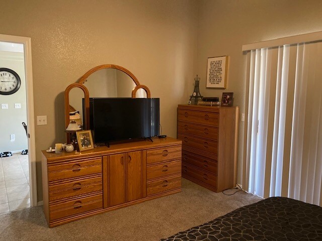 Building Photo - 2422 E Prickly Pear Dr