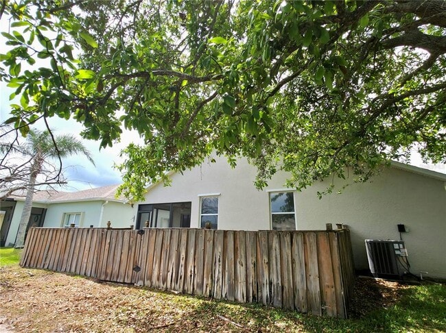 Building Photo - 5465 High Pasture Way