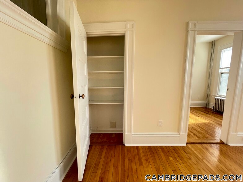 Building Photo - 2 Ware St