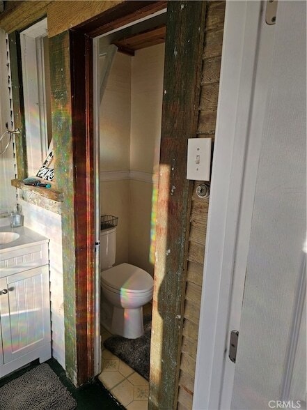 Building Photo - 1820 N Bush St