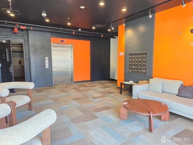 Building Photo - 120 Georges Rd