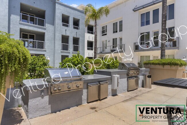 Building Photo - Spacious 2-Bedroom Condo with 2 Full Baths in Oxnards Channel Island