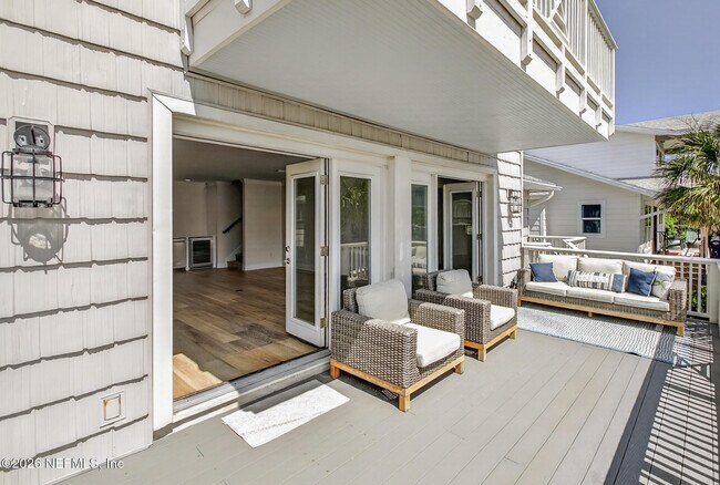 Building Photo - 1766 Beach Ave
