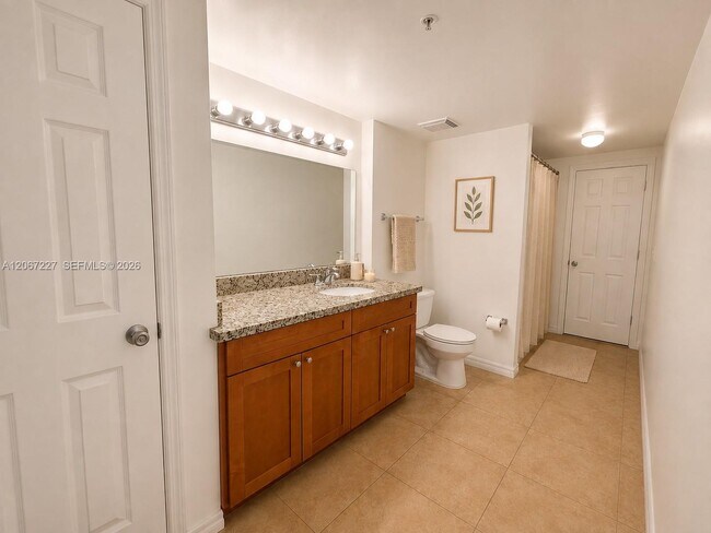 Building Photo - 131 SW 117th Ave