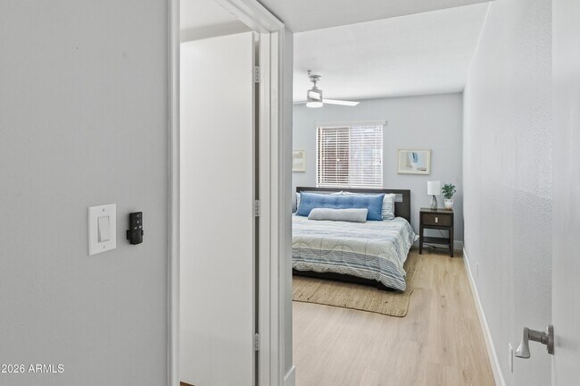 Building Photo - 4704 E Paradise Village Pkwy N