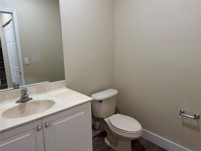 Building Photo - 8531 SW 25th Ct