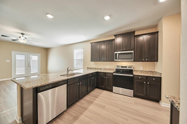 Building Photo - 21018 Sunshine Meadow Dr