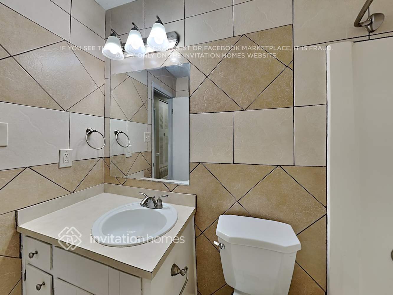 Building Photo - 2381 Cedar Dr