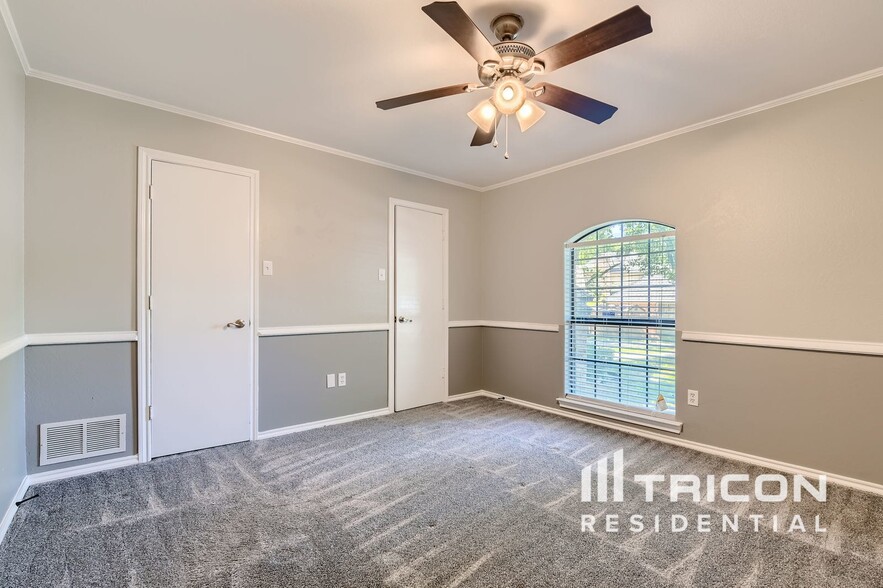 Building Photo - 6710 Saddle Ridge Rd