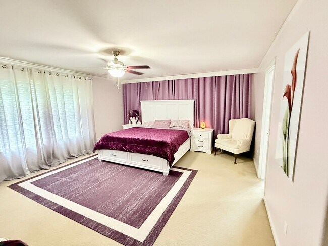 Building Photo - A stunning home in desirable Stendahl Ridge!