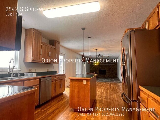 Building Photo - 2542 S Spicewood Ln