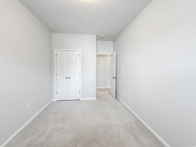 Building Photo - RENOVATED 4 BEDROOM/3 BATH IN VIRGINIA BEACH! READY FOR RENT!!