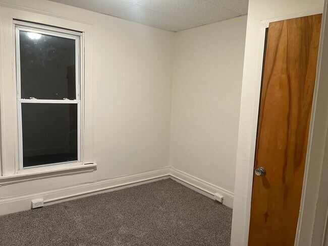 Building Photo - W. Ostrander Ave