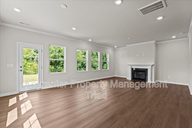 Building Photo - 1288 Maple Br Cir