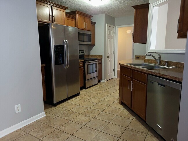 Building Photo - 961 Joey Dr