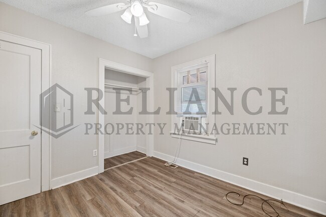 Building Photo - 645 S Poplar St