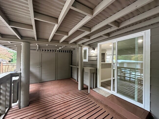 Building Photo - 3113 Harold Dr SE