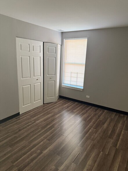 Building Photo - 3054 W Madison St