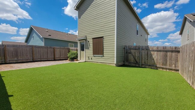 Building Photo - 192 Gabbro Gdns