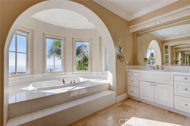 Building Photo - 10 Tasman Sea