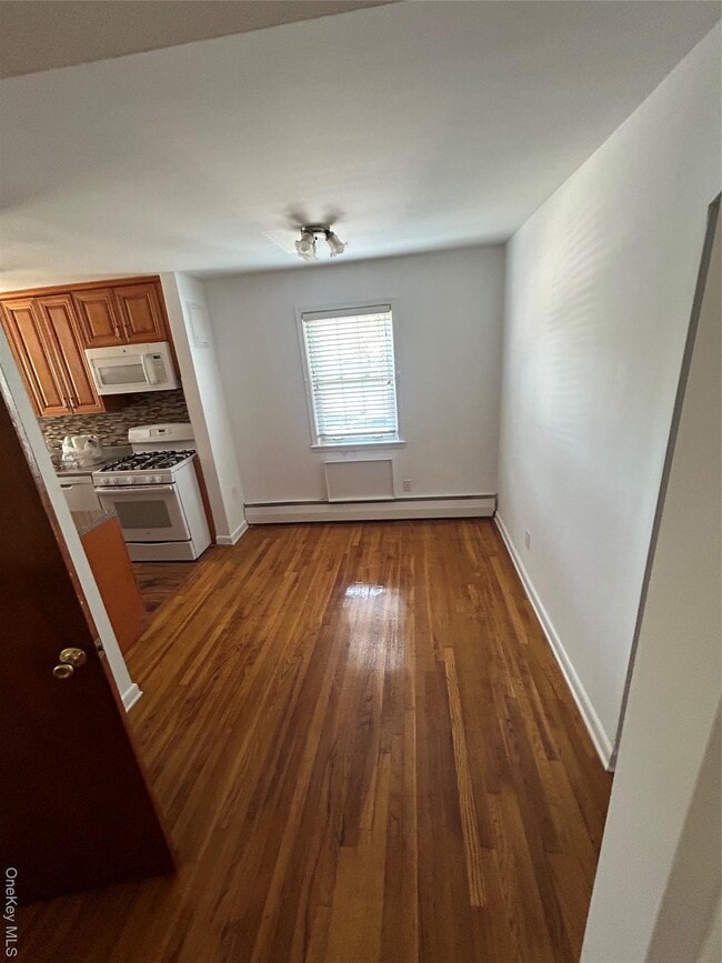 Building Photo - 60-46 69th Pl