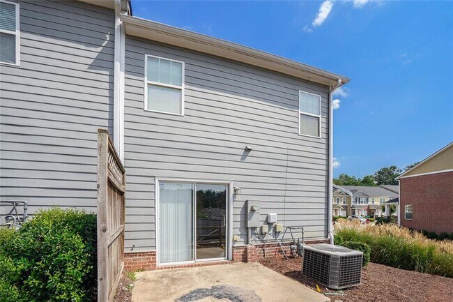 Building Photo - 804 Arbor Gate Ln