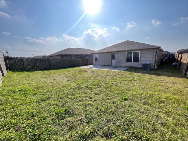 Building Photo - 2310 Nautica Terrace