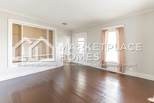 Building Photo - 5202 E State Rd 42