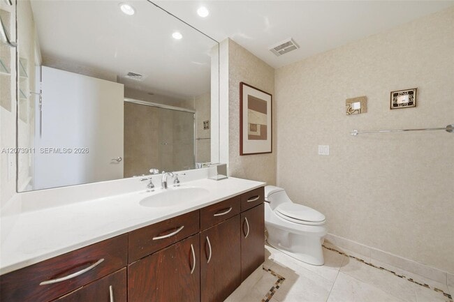 Building Photo - 3610 Yacht Club Dr